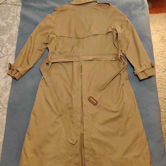 Burberry Beige Trench Coat - Picture 3 of 4